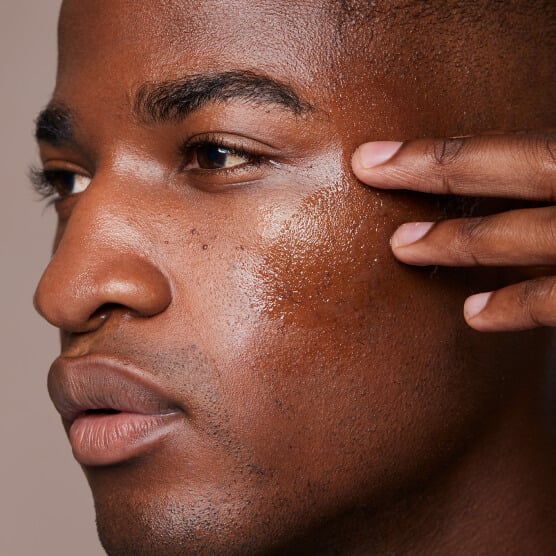 Model wearing Double Serum Light Texture